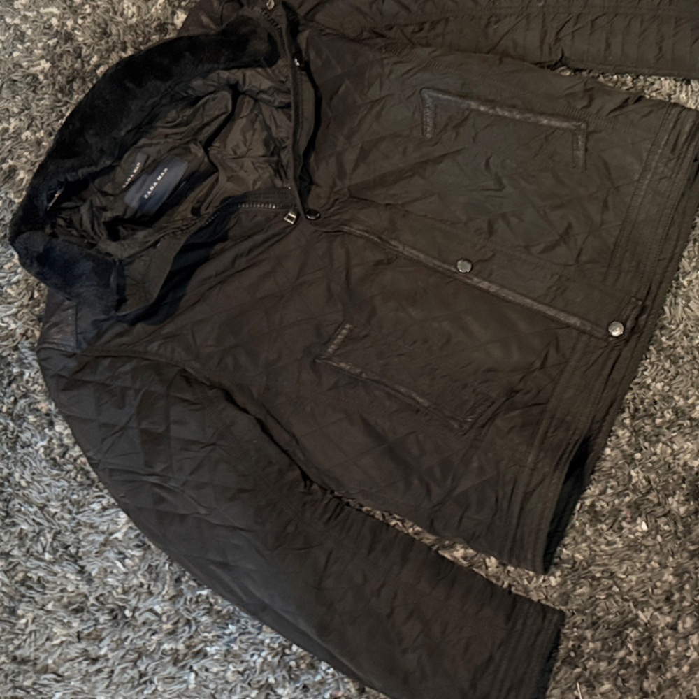 Zara Men's Black Quilted Puffer Jacket